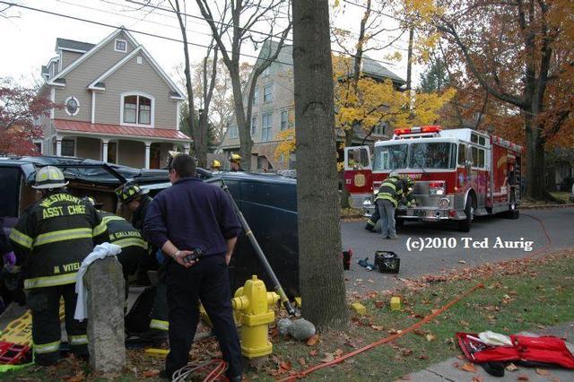 Redman Ave & Estaugh Ave, MVA Rescue, Haddonfield, 11/15/2010